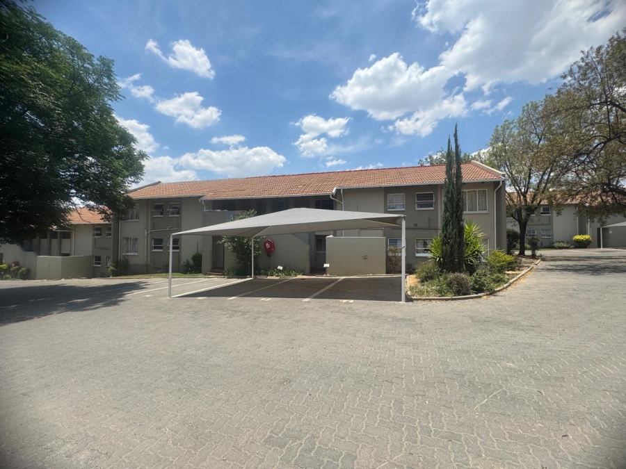 1 Bedroom Property for Sale in Vorna Valley Gauteng