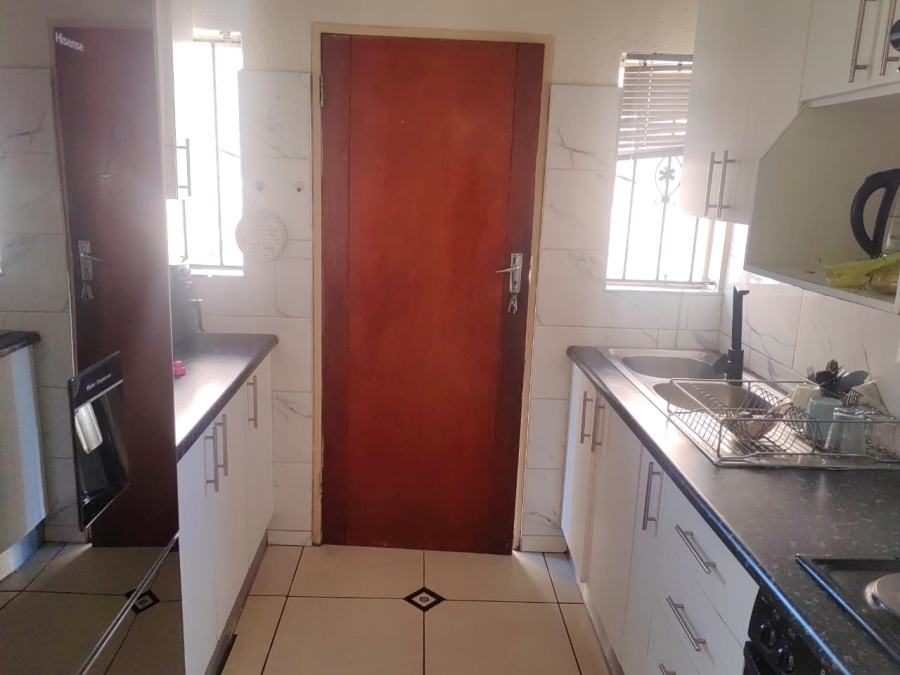 3 Bedroom Property for Sale in Mondeor Gauteng