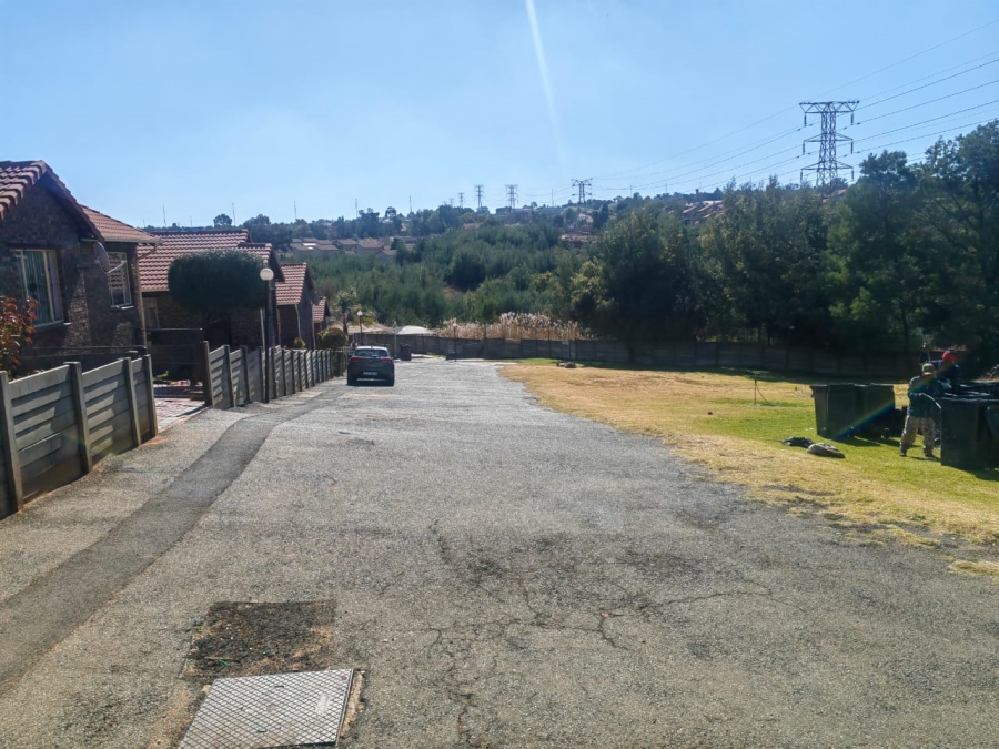 3 Bedroom Property for Sale in Mondeor Gauteng