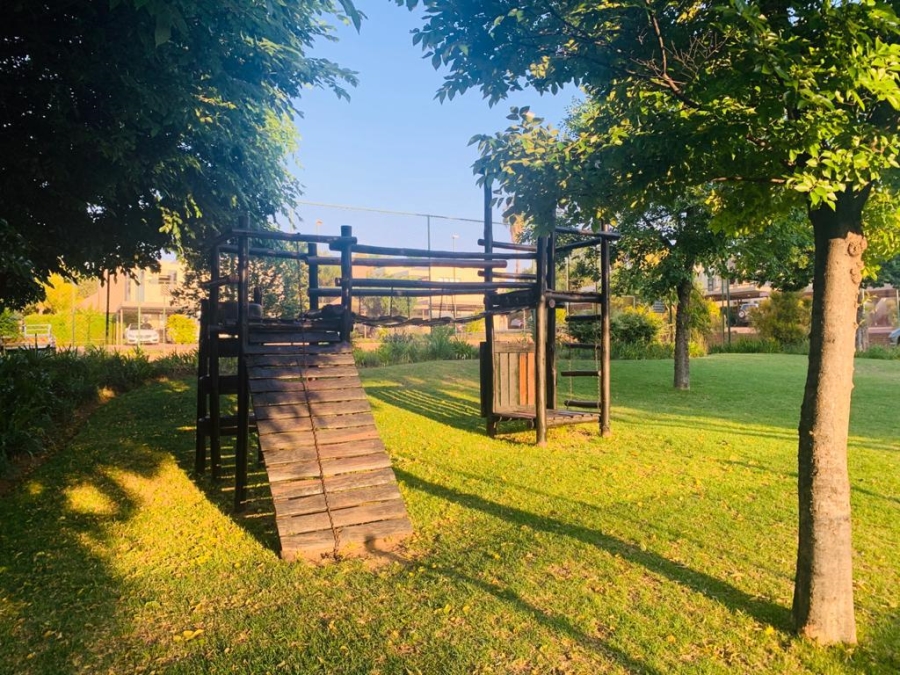 To Let 2 Bedroom Property for Rent in Sunninghill Gauteng