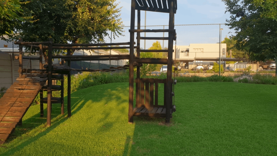 To Let 2 Bedroom Property for Rent in Sunninghill Gauteng