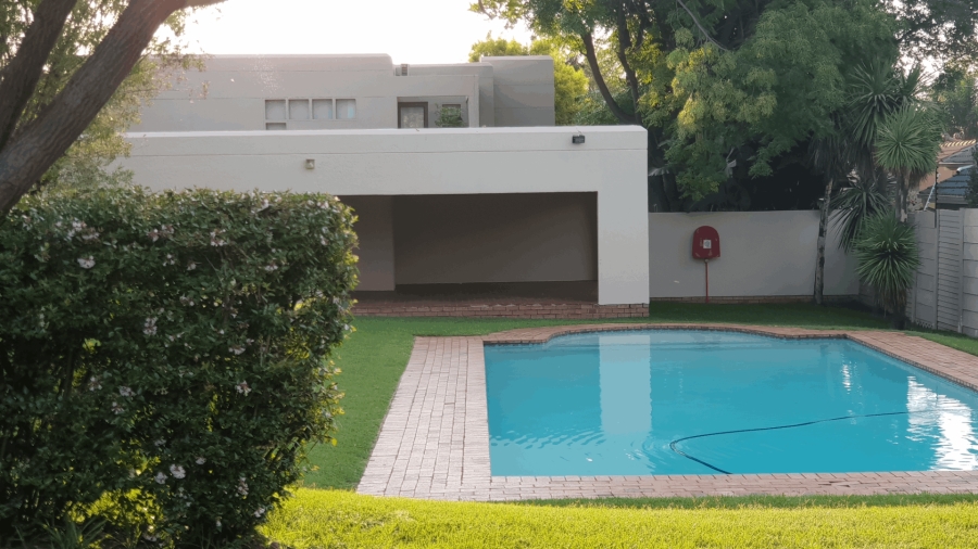 To Let 2 Bedroom Property for Rent in Sunninghill Gauteng