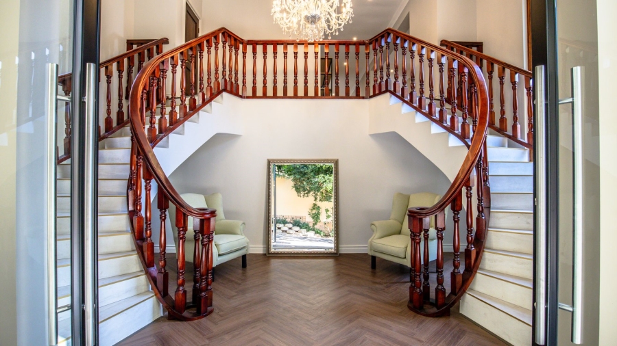 5 Bedroom Property for Sale in Waterkloof Gauteng
