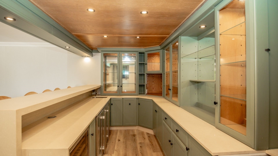 5 Bedroom Property for Sale in Waterkloof Gauteng