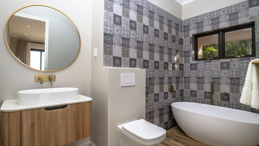 5 Bedroom Property for Sale in Waterkloof Gauteng