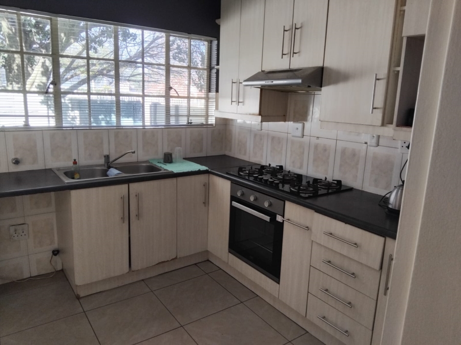 To Let 3 Bedroom Property for Rent in Greenhills Gauteng