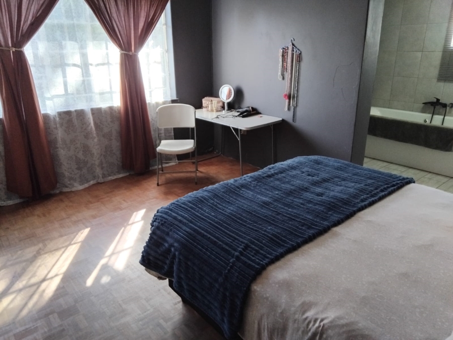 To Let 3 Bedroom Property for Rent in Greenhills Gauteng