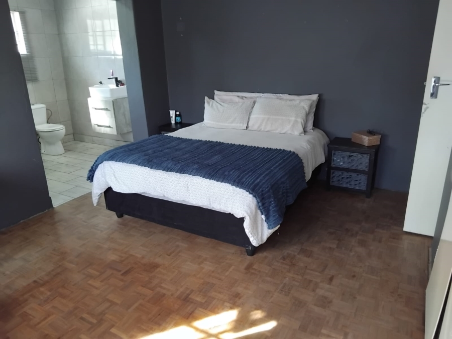 To Let 3 Bedroom Property for Rent in Greenhills Gauteng