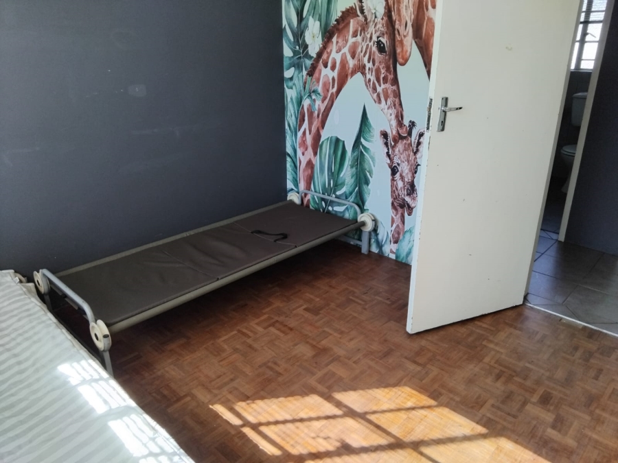 To Let 3 Bedroom Property for Rent in Greenhills Gauteng