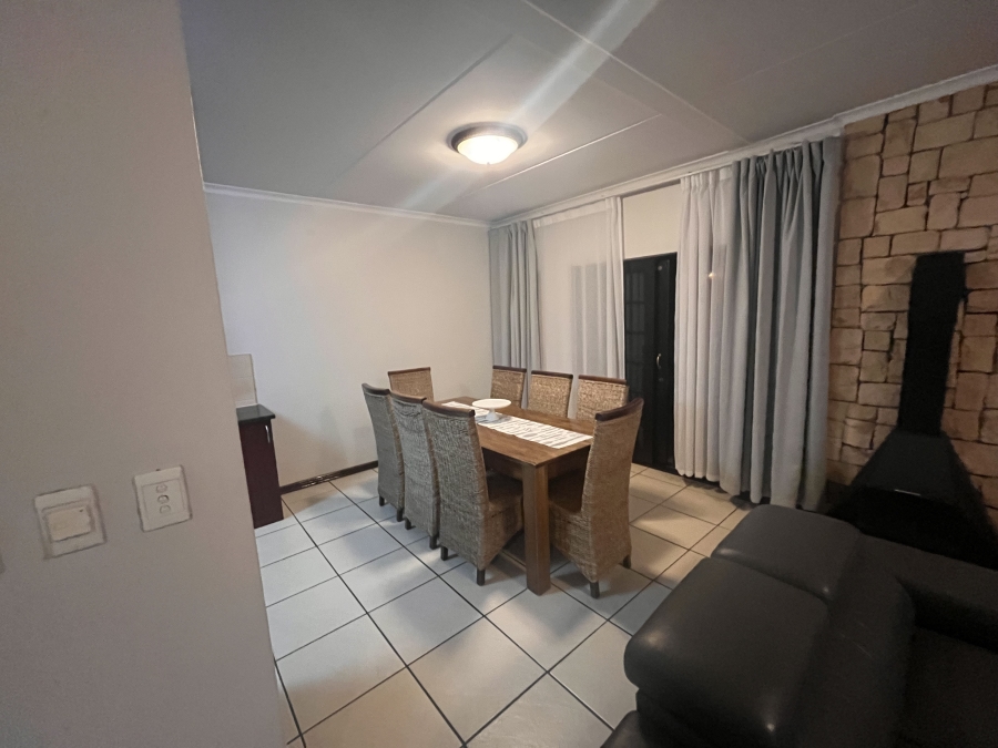 To Let 3 Bedroom Property for Rent in Broadacres Gauteng