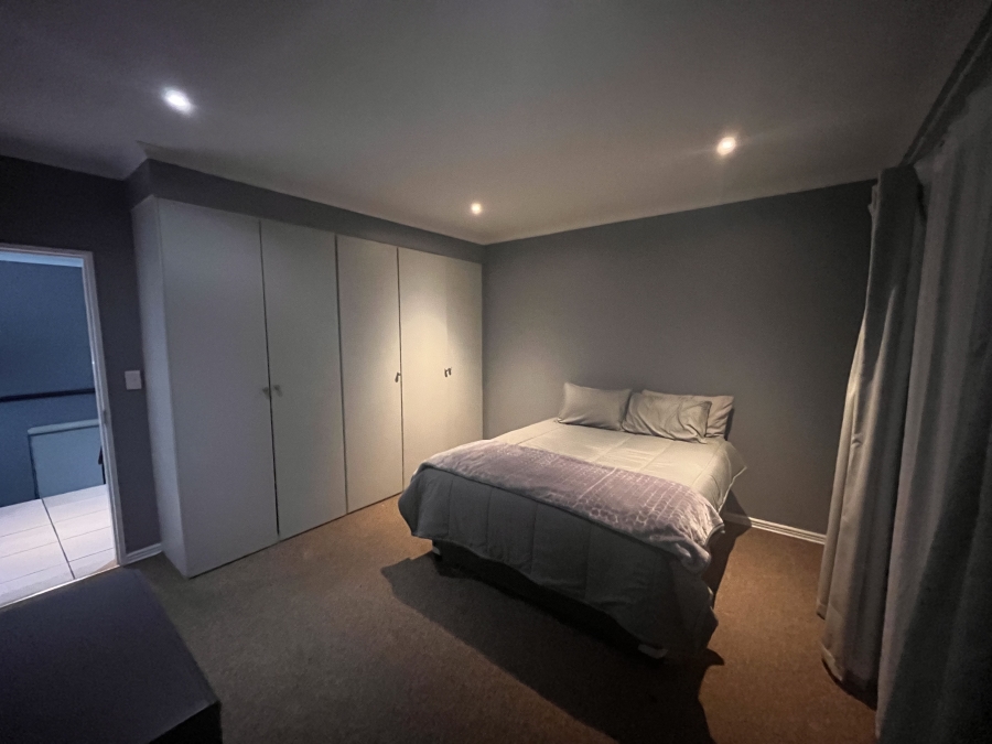 To Let 3 Bedroom Property for Rent in Broadacres Gauteng