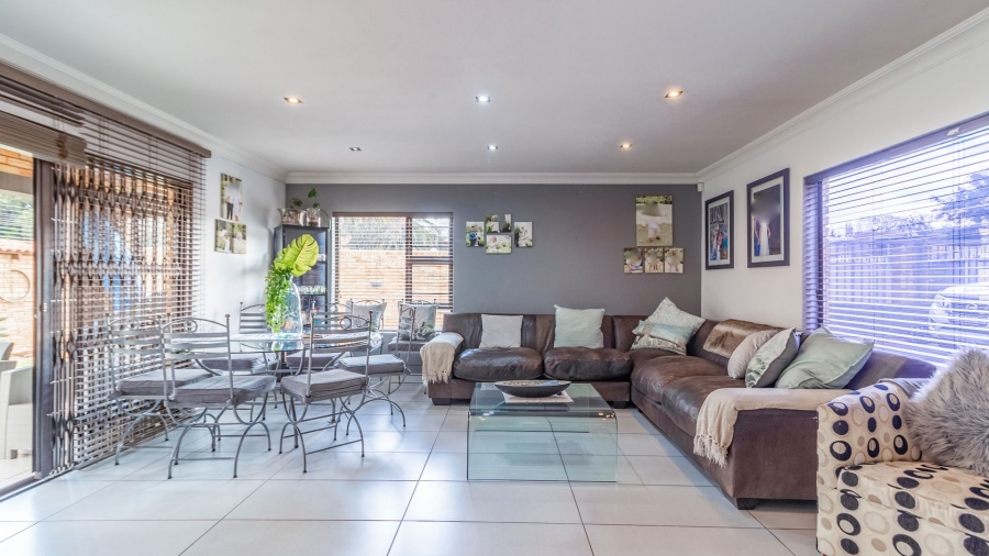 3 Bedroom Property for Sale in New Redruth Gauteng