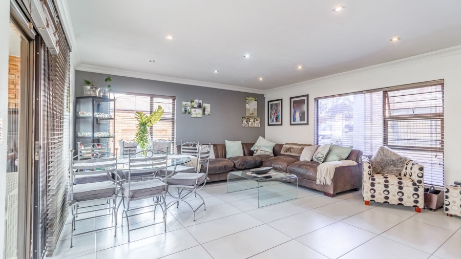 3 Bedroom Property for Sale in New Redruth Gauteng