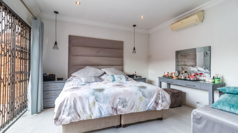 3 Bedroom Property for Sale in New Redruth Gauteng