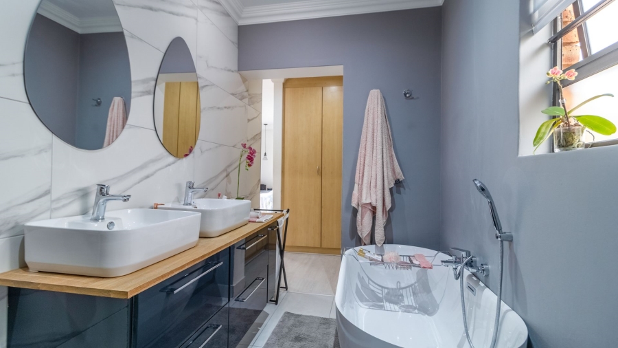 3 Bedroom Property for Sale in New Redruth Gauteng