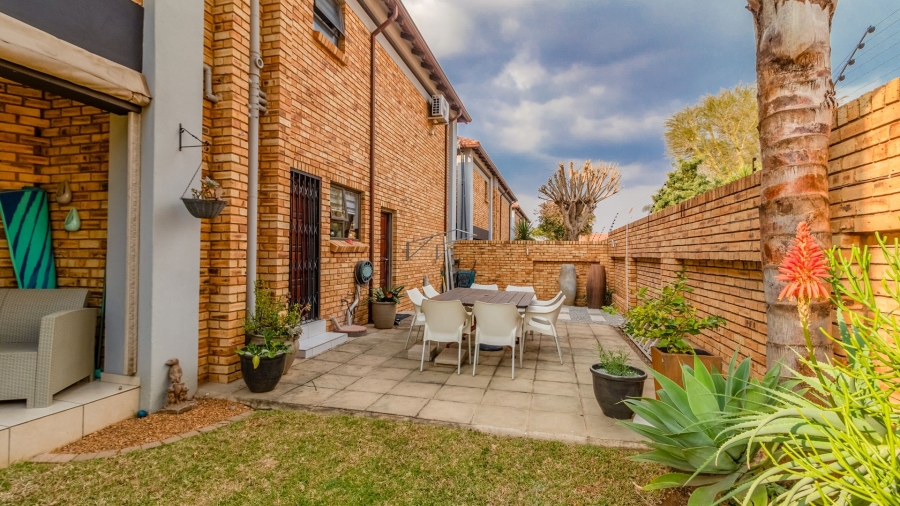 3 Bedroom Property for Sale in New Redruth Gauteng