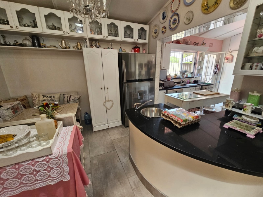5 Bedroom Property for Sale in Ormonde Gauteng