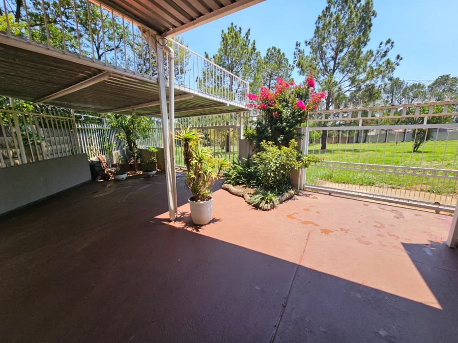 5 Bedroom Property for Sale in Ormonde Gauteng