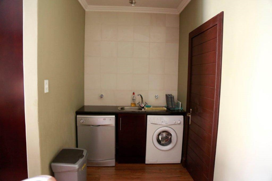 To Let 2 Bedroom Property for Rent in Sunninghill Gauteng