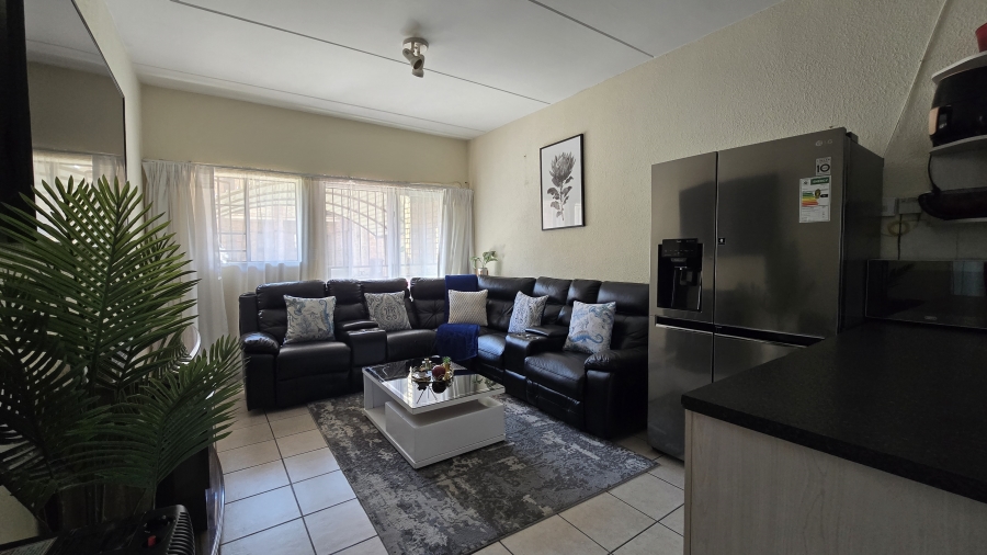 2 Bedroom Property for Sale in Halfway Gardens Gauteng