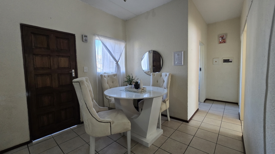 2 Bedroom Property for Sale in Halfway Gardens Gauteng