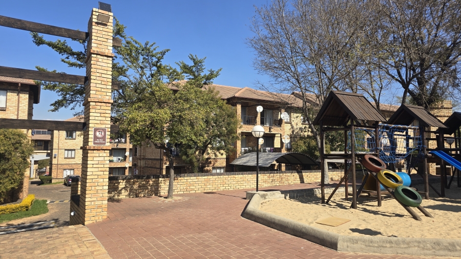 2 Bedroom Property for Sale in Halfway Gardens Gauteng
