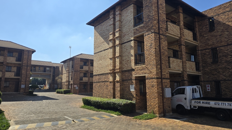 2 Bedroom Property for Sale in Halfway Gardens Gauteng