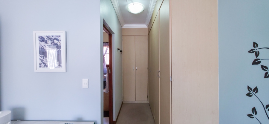 3 Bedroom Property for Sale in Equestria Gauteng