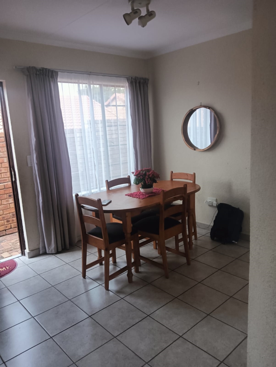 2 Bedroom Property for Sale in Halfway Gardens Gauteng