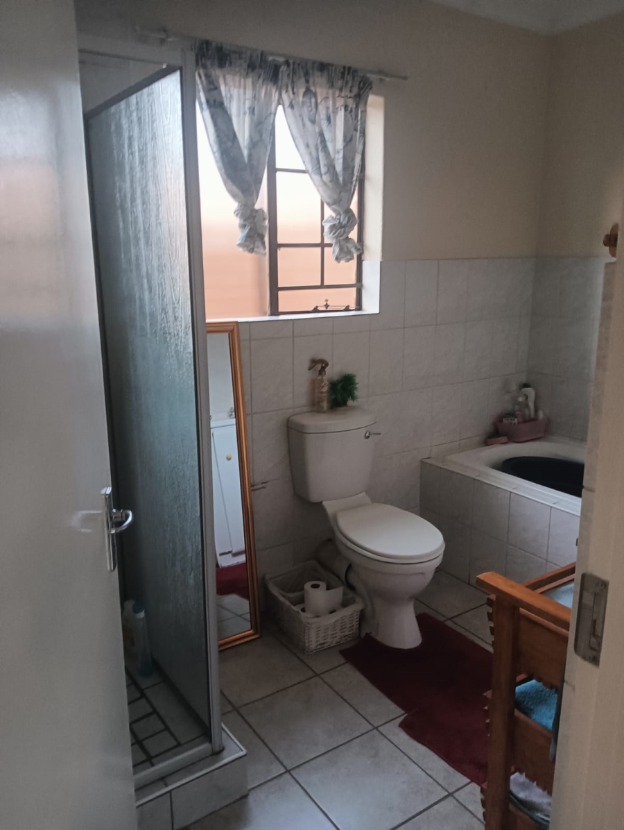 2 Bedroom Property for Sale in Halfway Gardens Gauteng