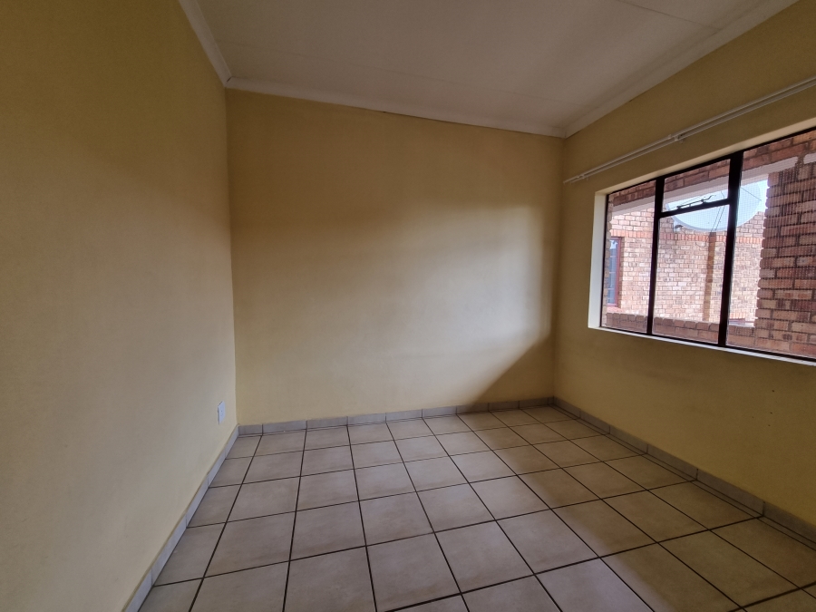2 Bedroom Property for Sale in Halfway Gardens Gauteng