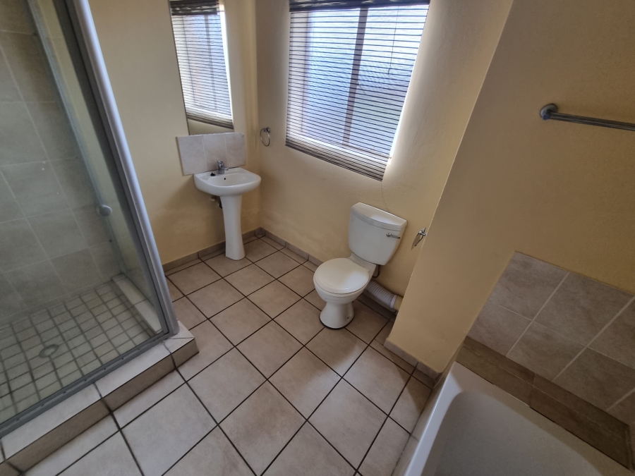2 Bedroom Property for Sale in Halfway Gardens Gauteng