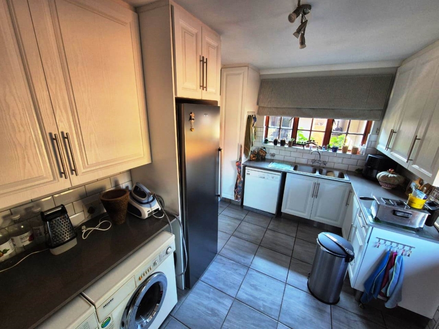 4 Bedroom Property for Sale in Eldoraigne Gauteng