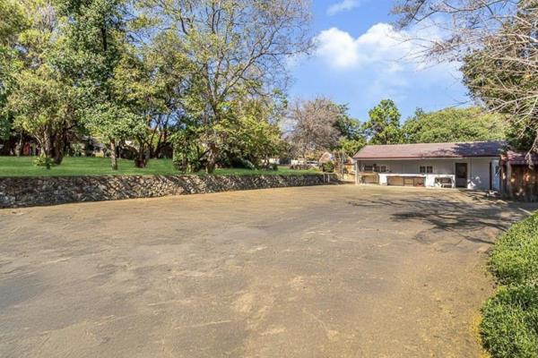 To Let 5 Bedroom Property for Rent in Bryanston Gauteng