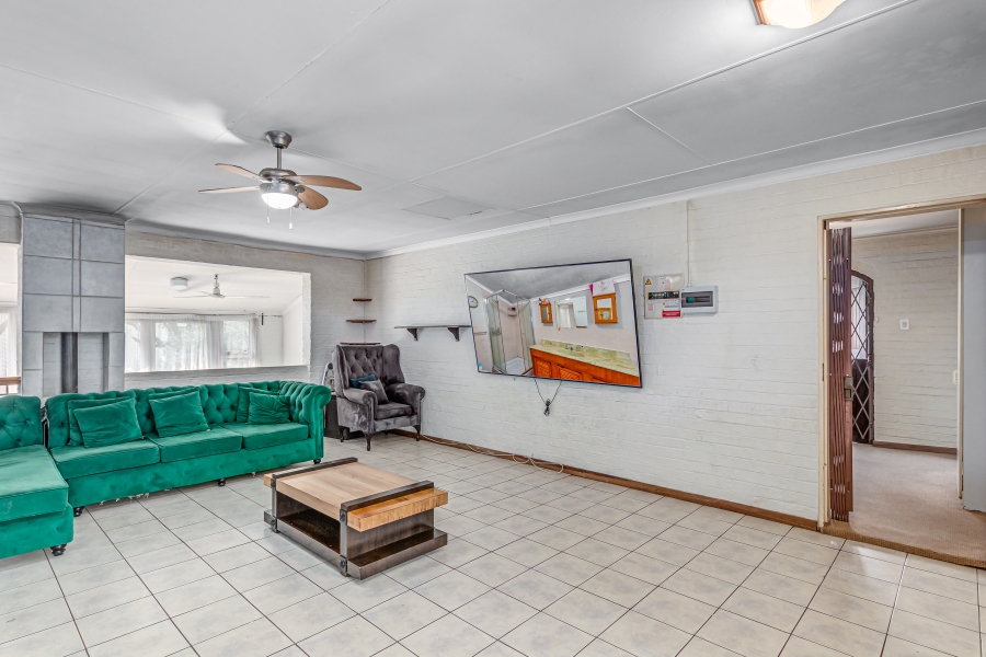 To Let 5 Bedroom Property for Rent in Bryanston Gauteng