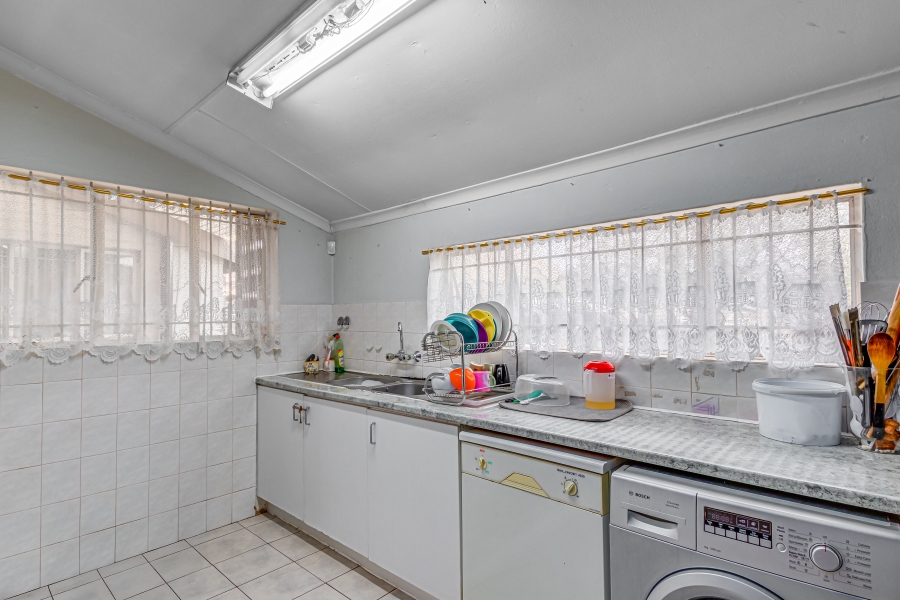 To Let 5 Bedroom Property for Rent in Bryanston Gauteng