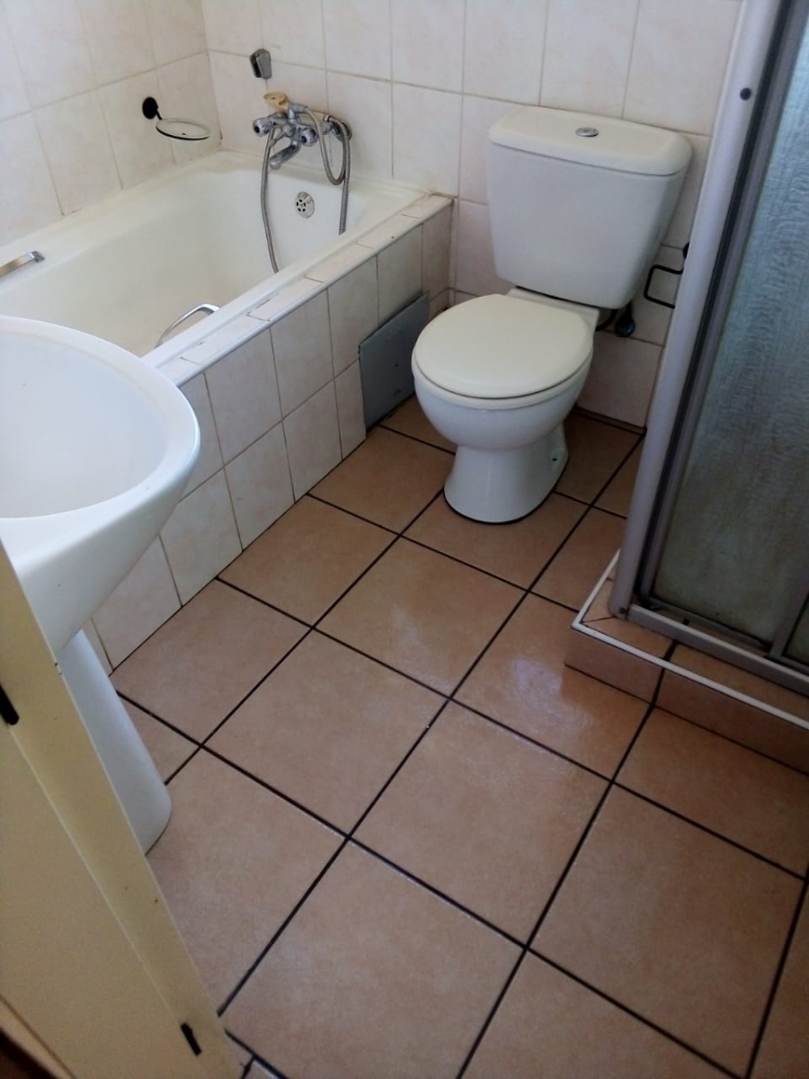 2 Bedroom Property for Sale in Halfway Gardens Gauteng
