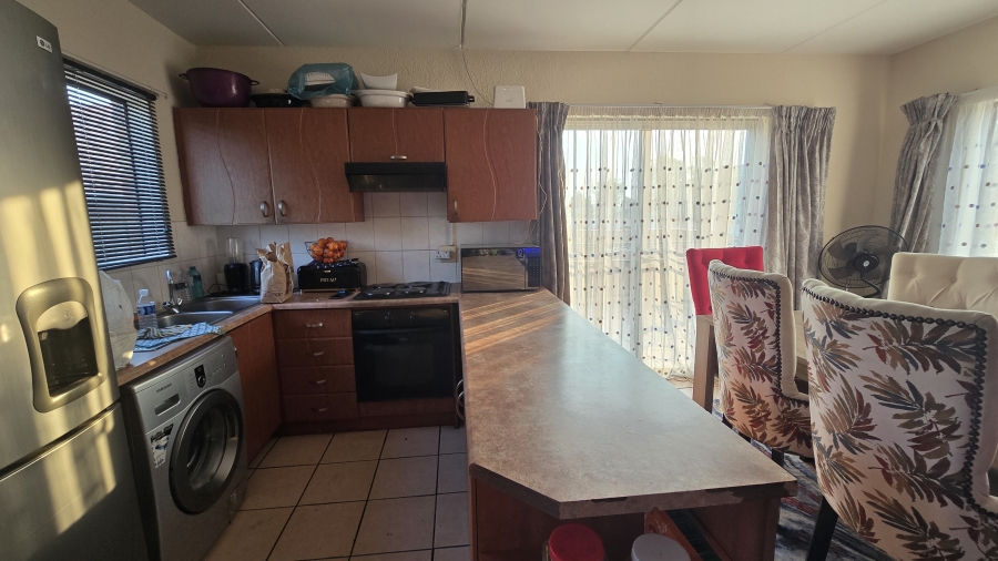 2 Bedroom Property for Sale in Halfway Gardens Gauteng