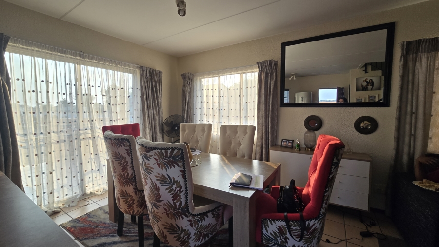 2 Bedroom Property for Sale in Halfway Gardens Gauteng