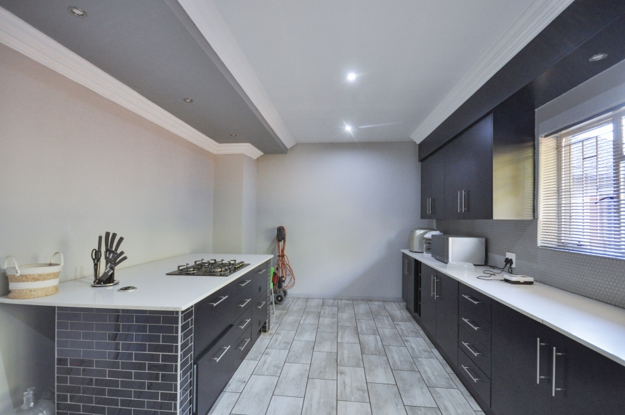 3 Bedroom Property for Sale in Murrayfield Gauteng