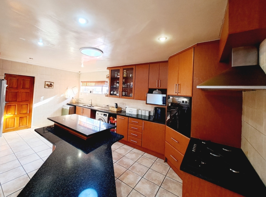 4 Bedroom Property for Sale in Sunnyridge Gauteng
