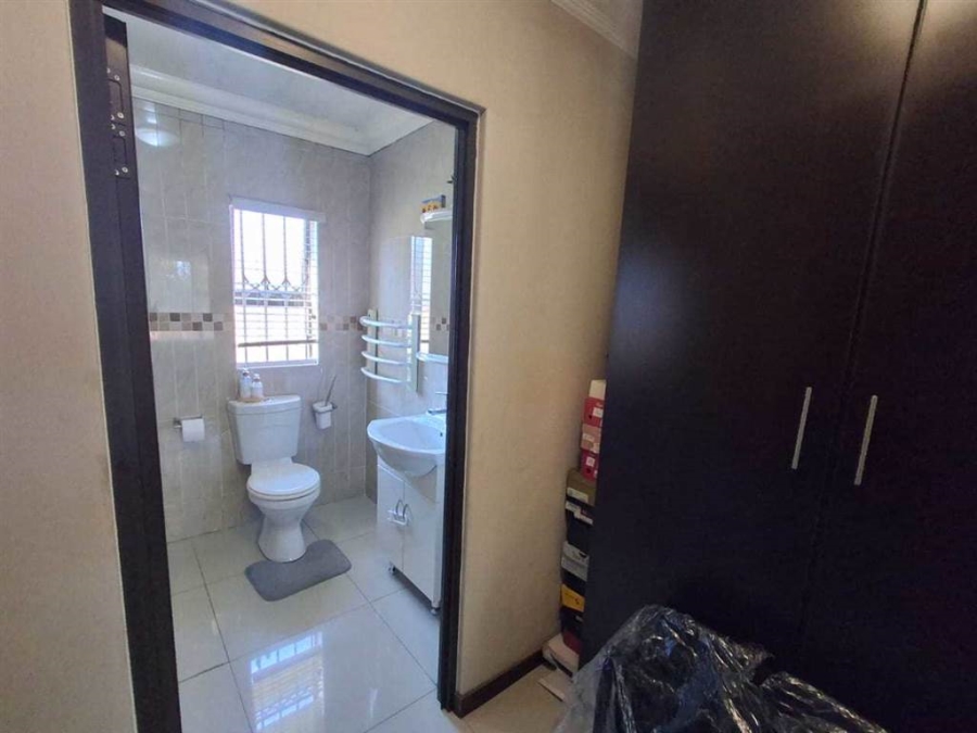 3 Bedroom Property for Sale in Brackendowns Gauteng