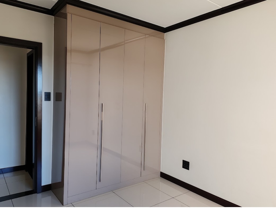 1 Bedroom Property for Sale in Blue Hills Gauteng