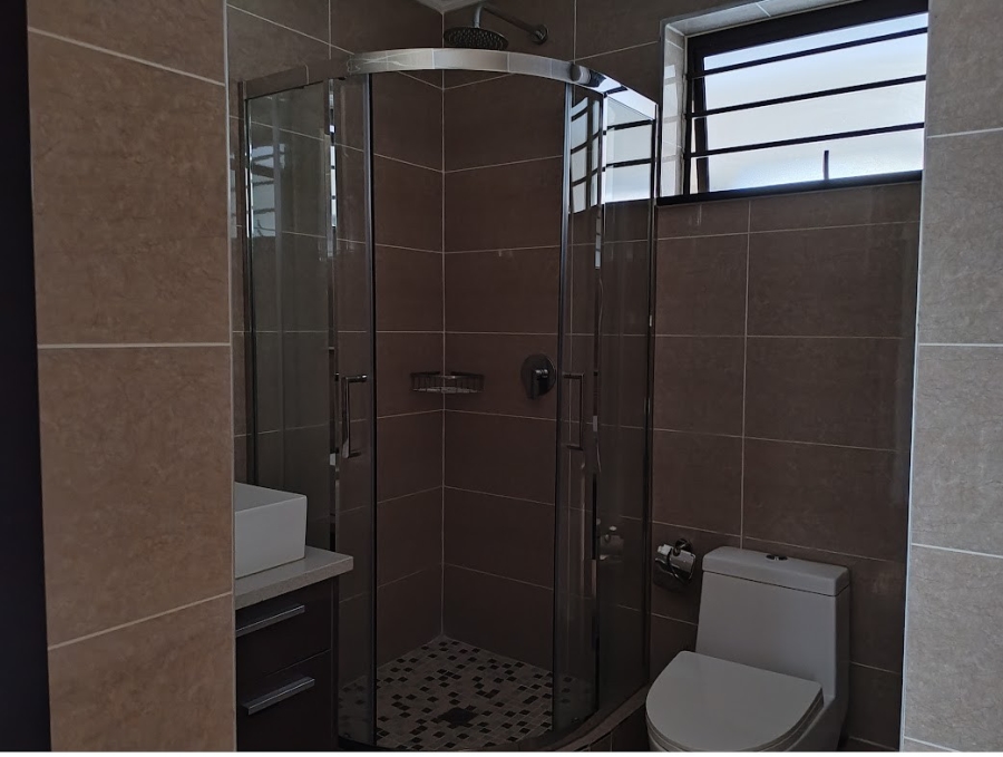 1 Bedroom Property for Sale in Blue Hills Gauteng