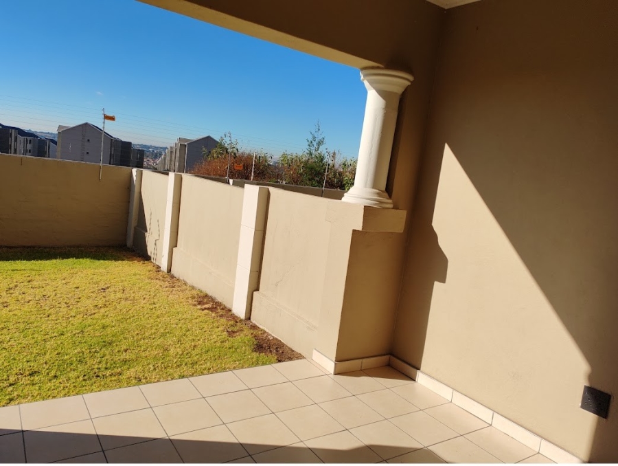 1 Bedroom Property for Sale in Blue Hills Gauteng