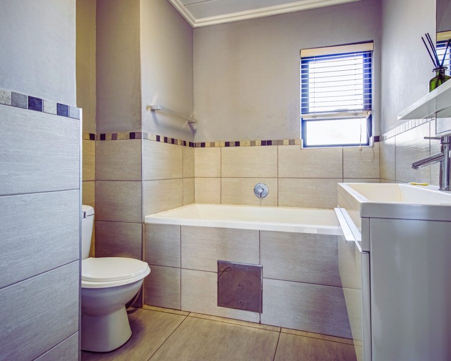 2 Bedroom Property for Sale in Eden Glen Gauteng