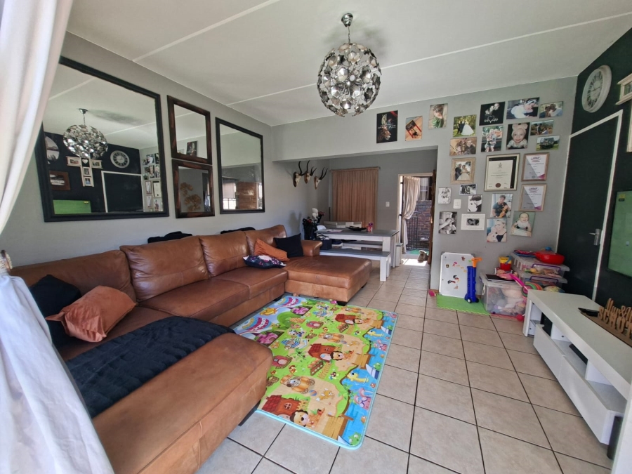 2 Bedroom Property for Sale in Noordheuwel Gauteng