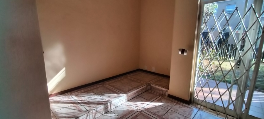 2 Bedroom Property for Sale in Florida Gauteng