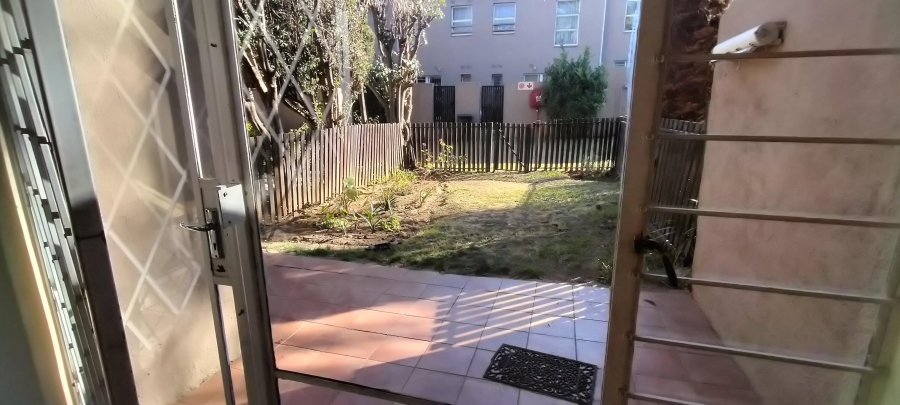 2 Bedroom Property for Sale in Florida Gauteng