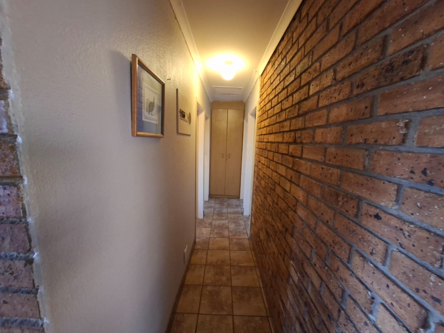 3 Bedroom Property for Sale in Rangeview Gauteng